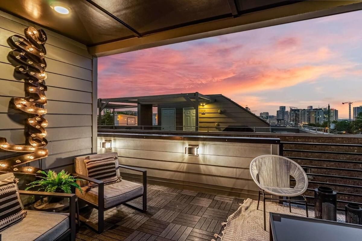 2 Homes With Rooftops & Views Nashville