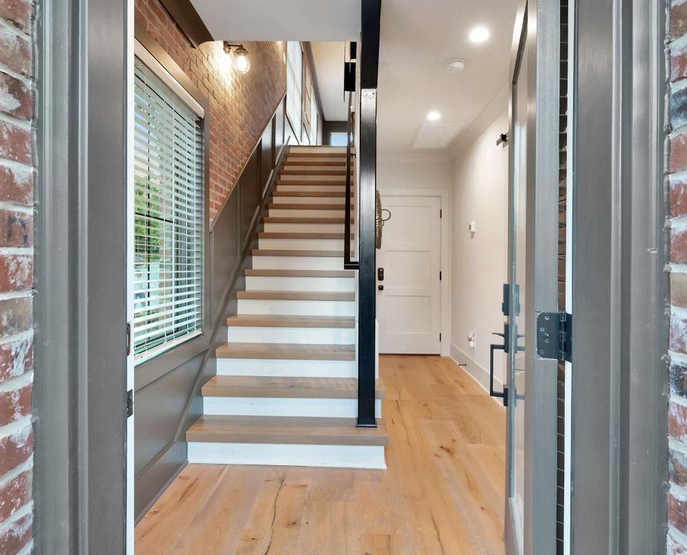 Holiday home New 2 Luxe Townhomes With Rooftops Sleeps 24 Nashville