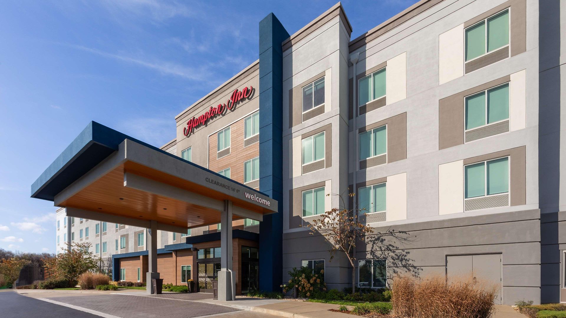 Hampton By Hilton Airport Century Place Hotel 3*