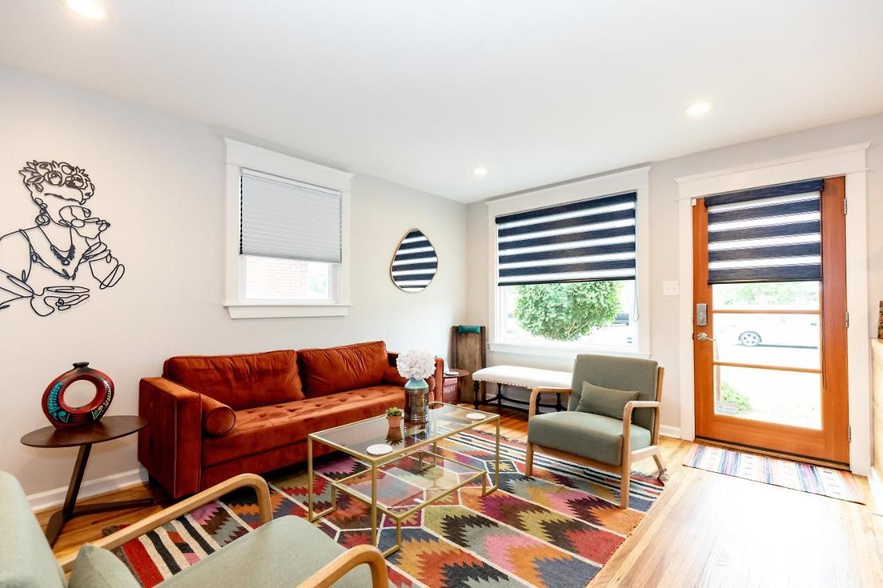 Casa Azul King Beds Close To Broadway Hot Tub Holiday home *