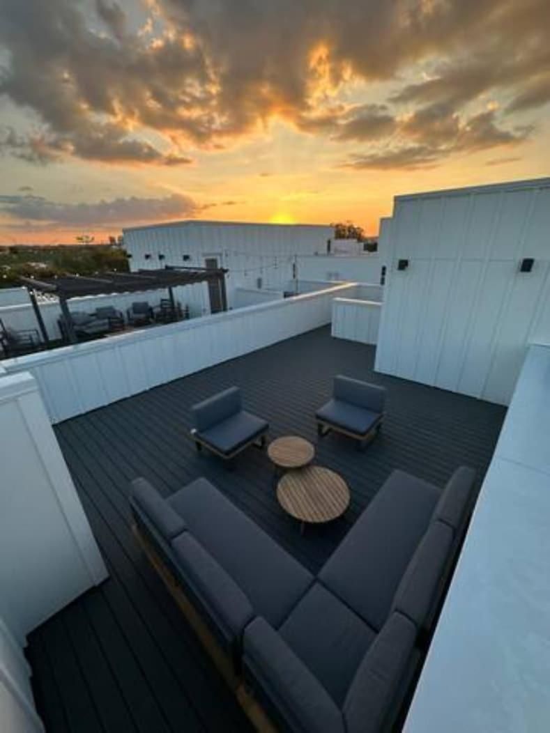 Holiday home Rooftop Views 4br 4ba 7 Beds Near Broadway *