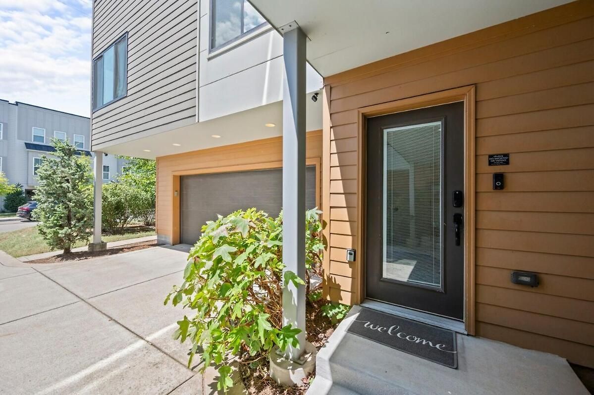 Walk & Bike-stunning Natural Light! 13 Mins To Downtown Holiday home Nashville