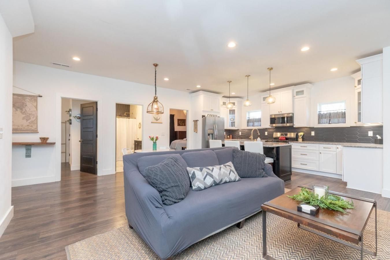 Broadway Breeze Escape Modern Comfort Holiday home Nashville