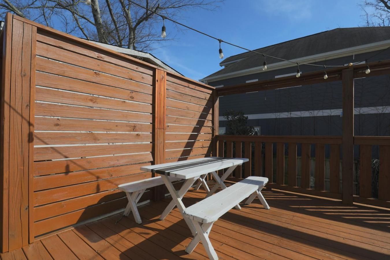 Broadway Breeze Escape Modern Comfort Nashville