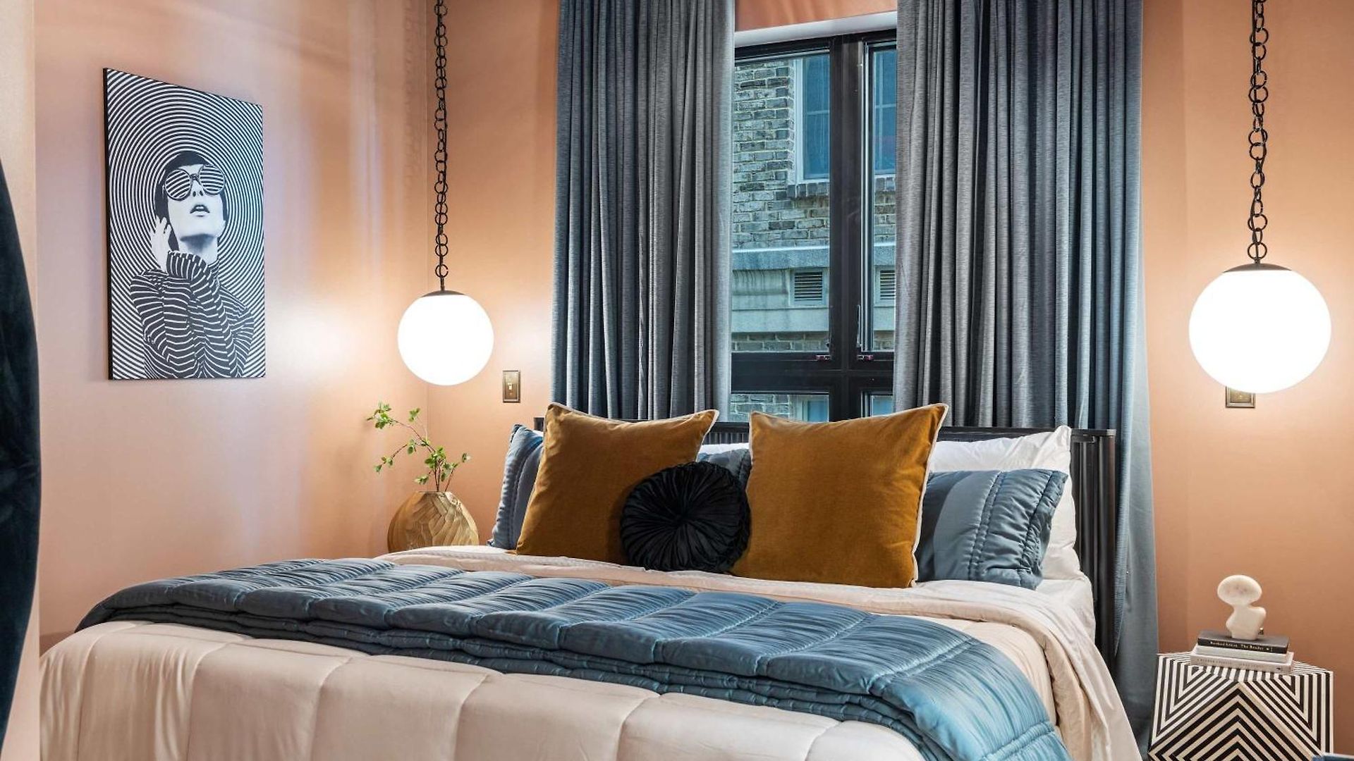 Holiday home Three King With Pool Gym Balcony & Garage Right On Music Row Downtown Views From Rooftop Walk To Rca B & Local Dining Under 2 Miles To Broadway Elevator Access 24 Hr Hospitality *