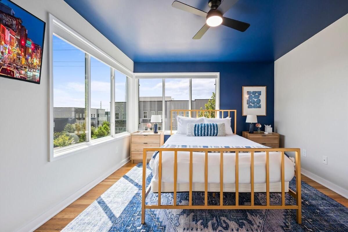Walk & Bike-stunning Natural Light! 13 Mins To Downtown * Nashville