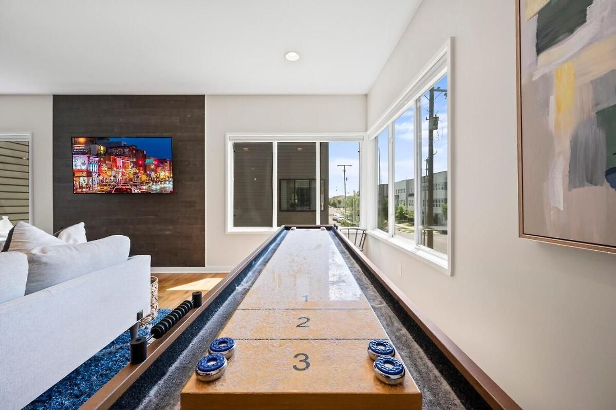 Walk & Bike-stunning Natural Light! 13 Mins To Downtown Holiday home *