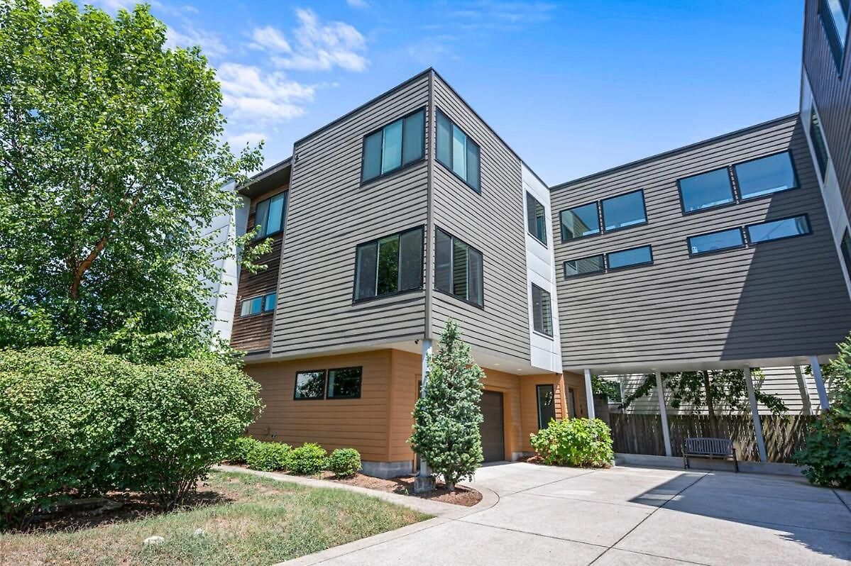 Walk & Bike-stunning Natural Light! 13 Mins To Downtown Holiday home Nashville