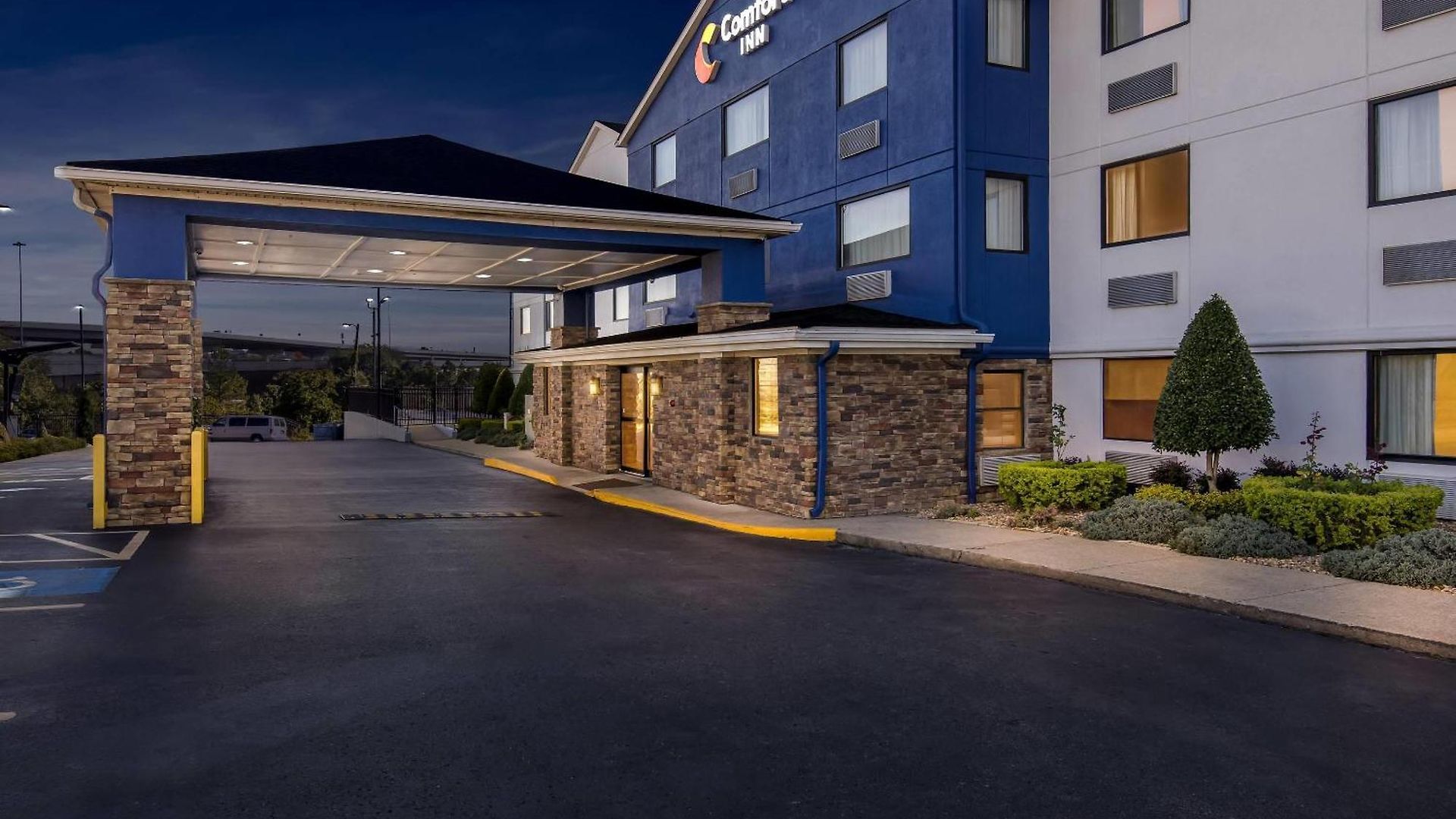 Inn Comfort West