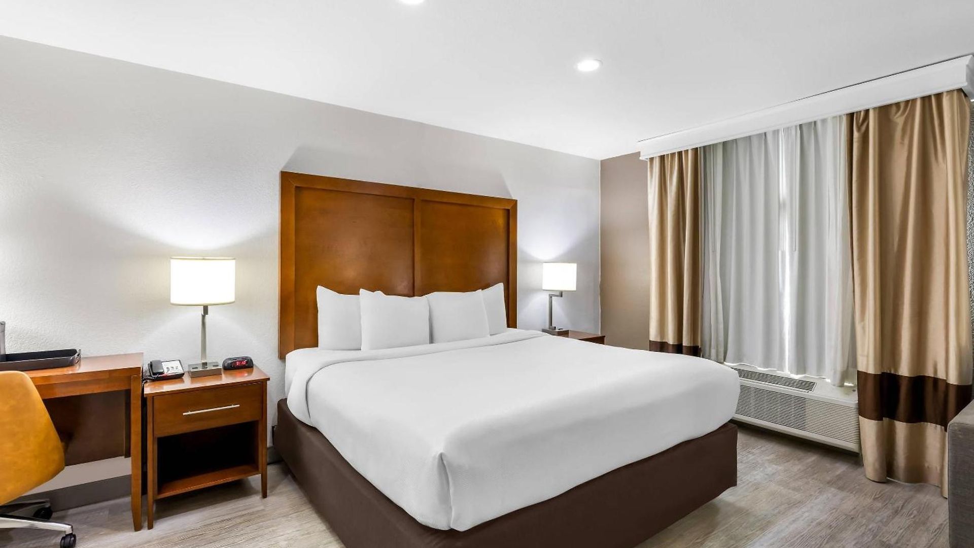 Comfort West Inn