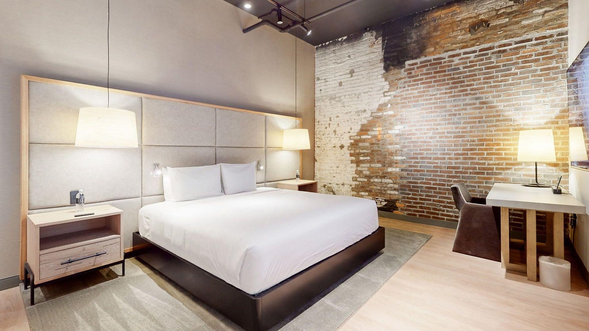 154 Hotel