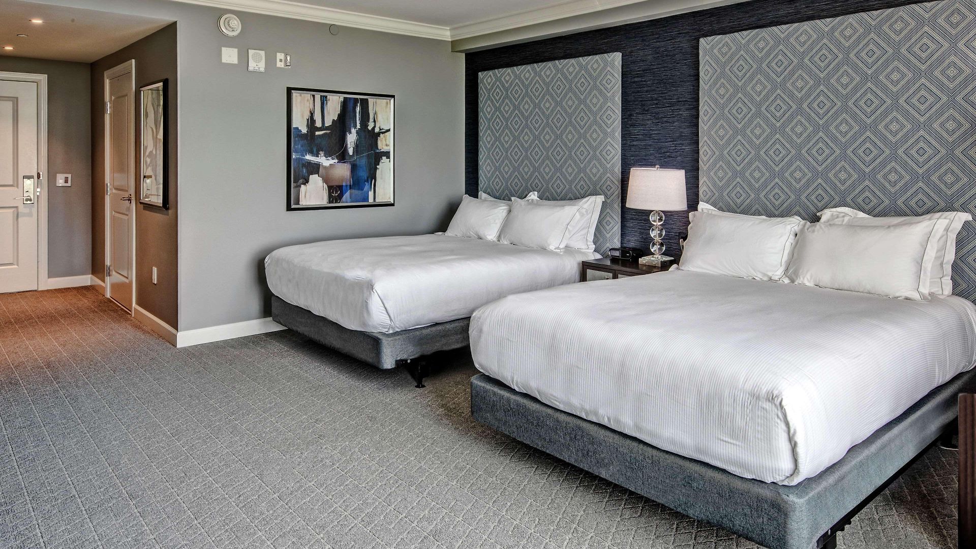 Hilton Hills 4*