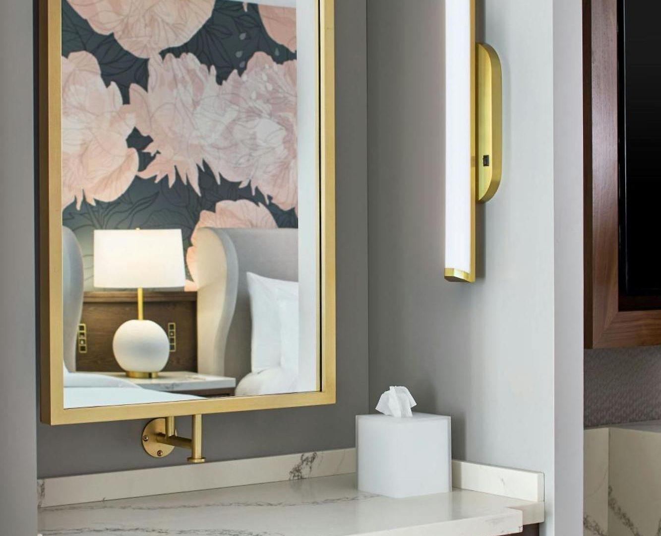 Hotel By Marriott Downtown/convention Center 3*