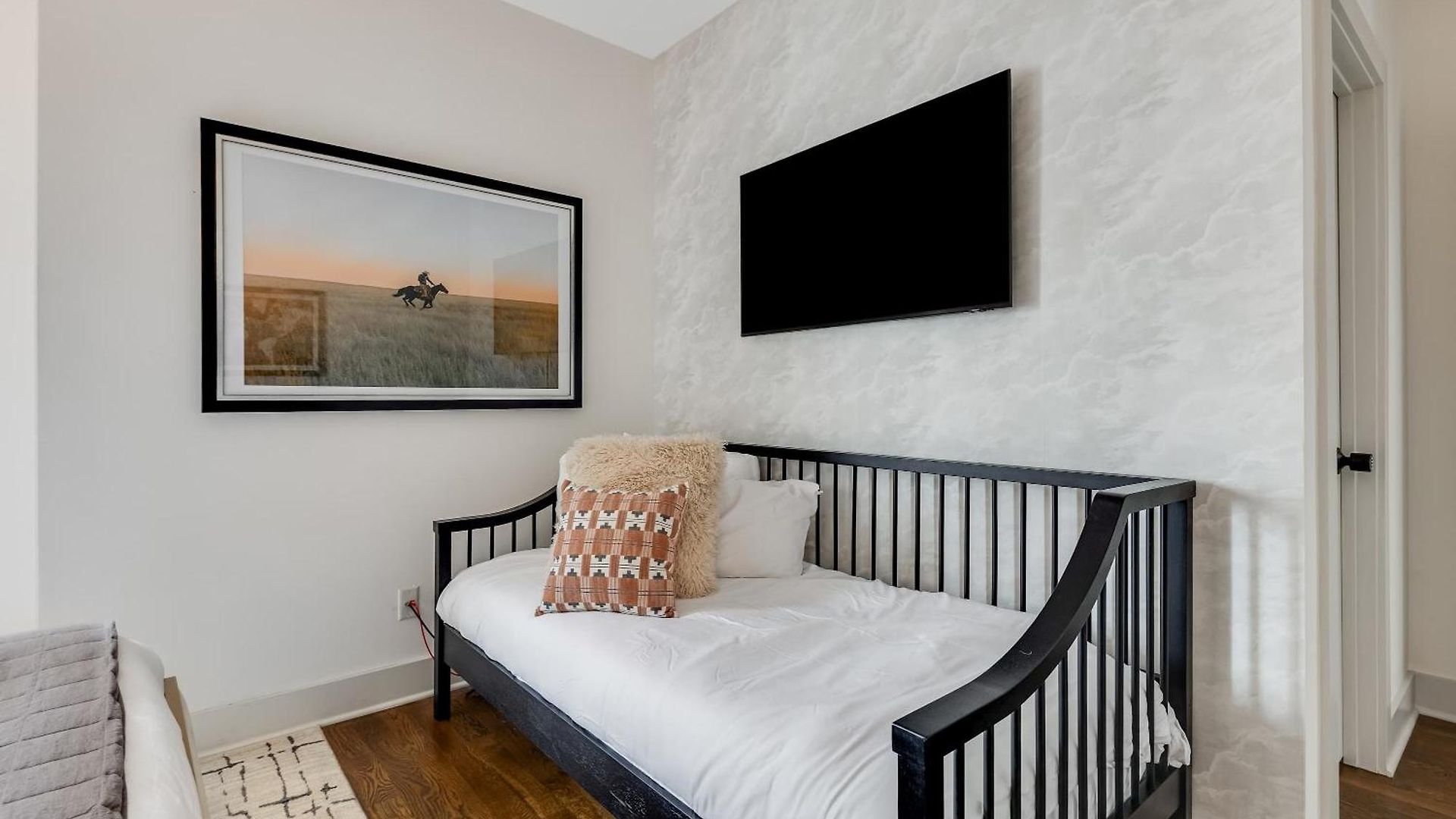 The Wade - Minutes To The Gulch & 12 South * Nashville