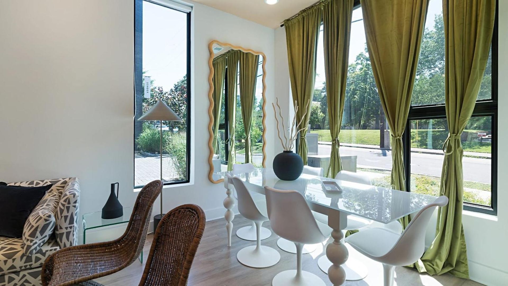 Apartment The Grove By Avantstay