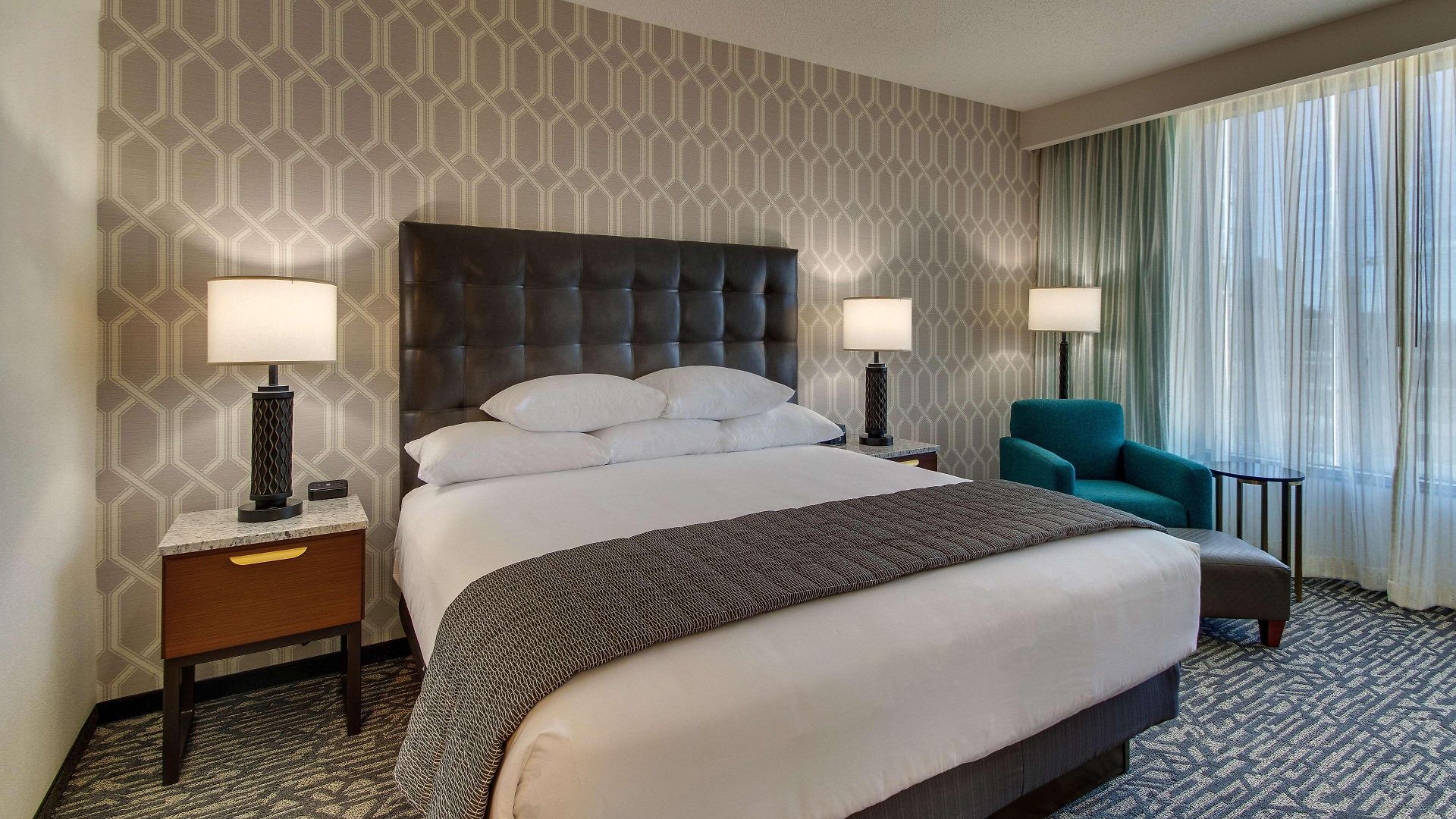 Drury Plaza Downtown Hotel