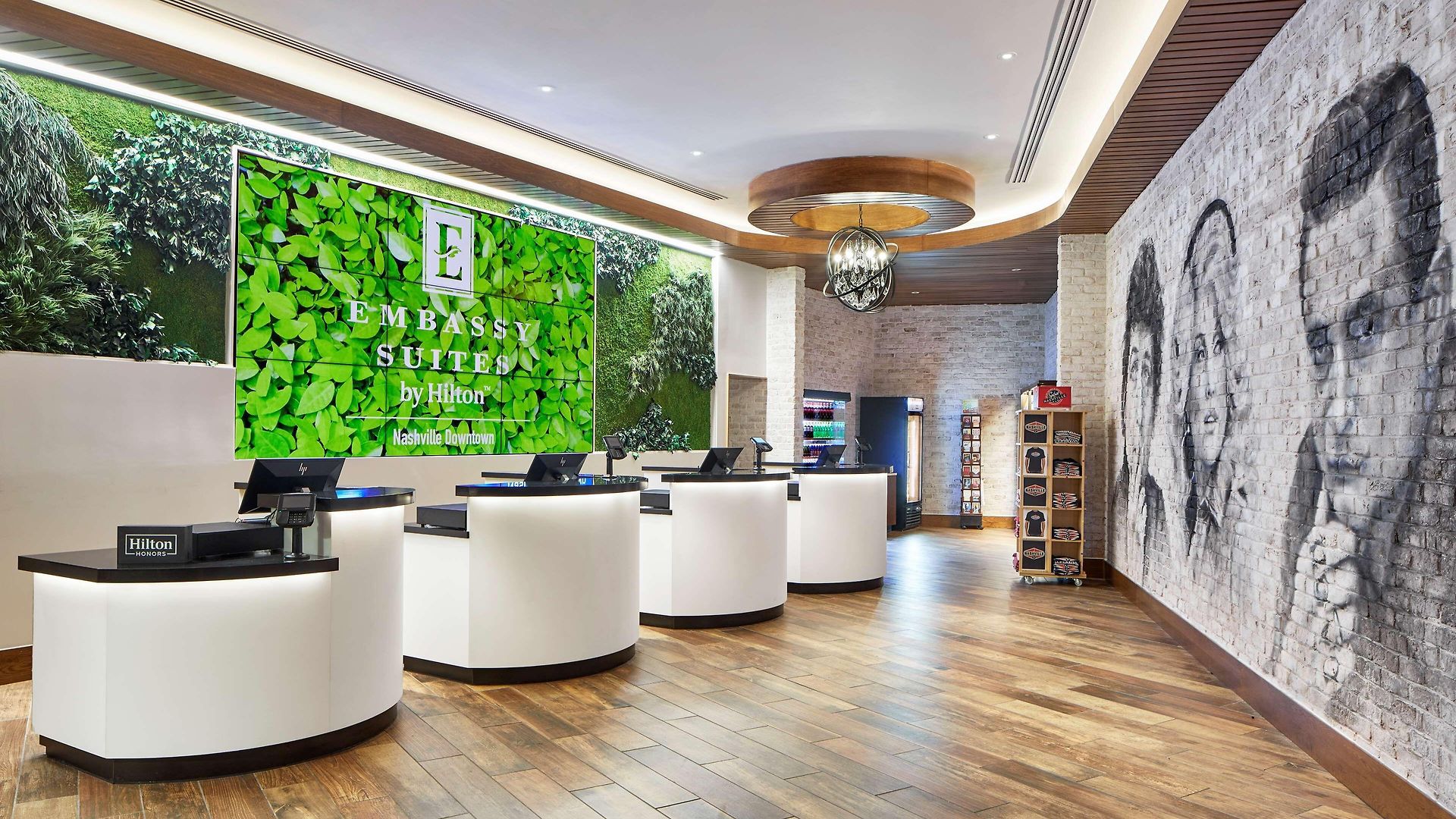 Hotel Embassy By Hilton Downtown 4*