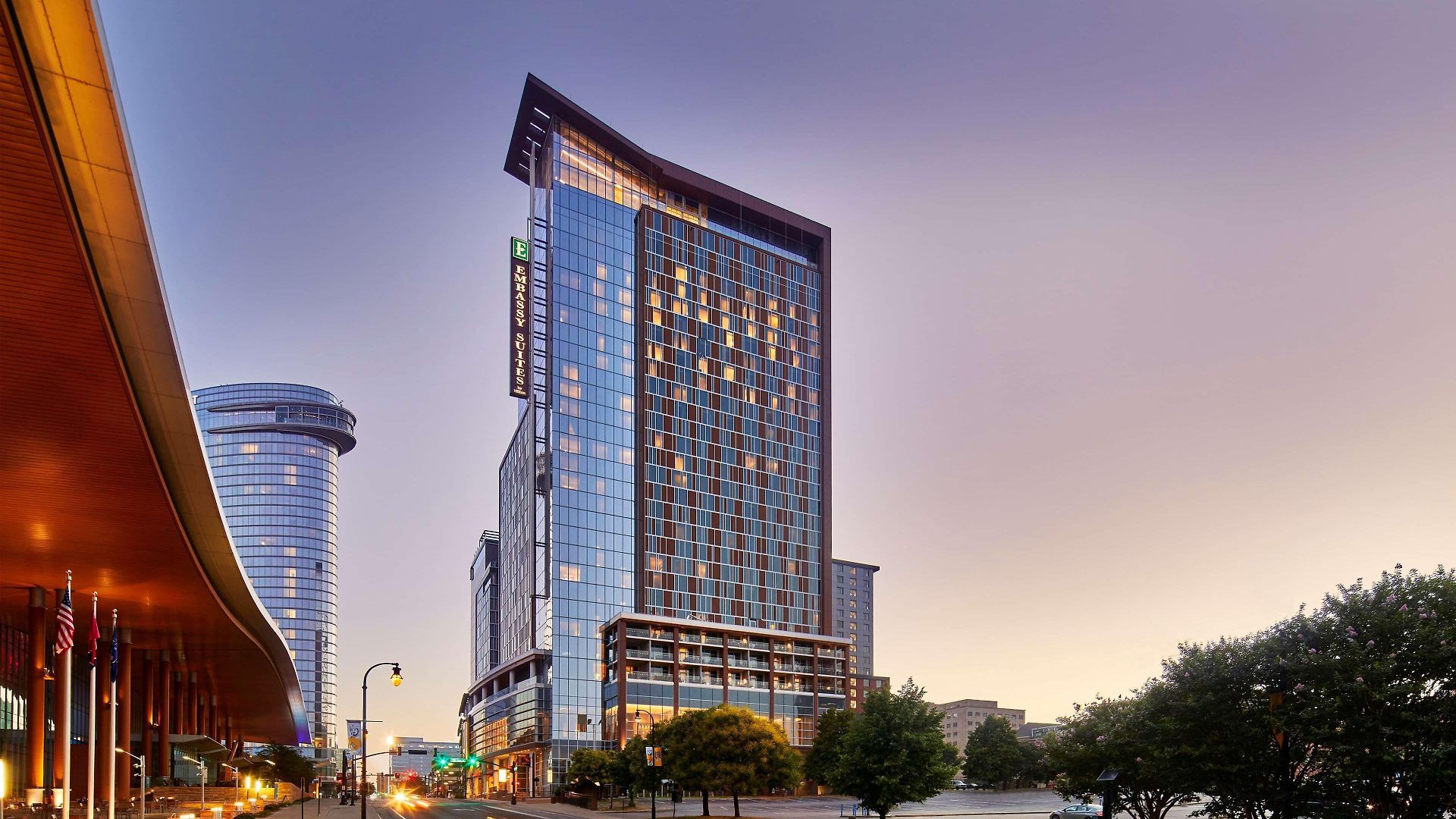 Embassy By Hilton Downtown
