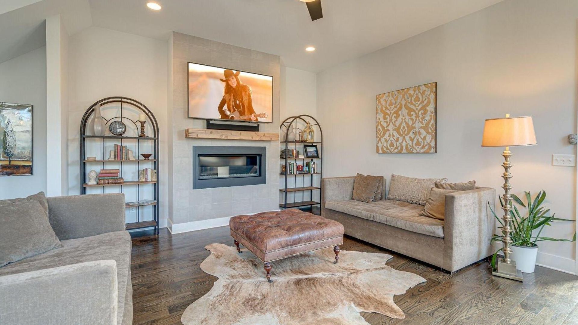 Holiday home Cultured Coach - Music Row - Mins To Downtown Nashville