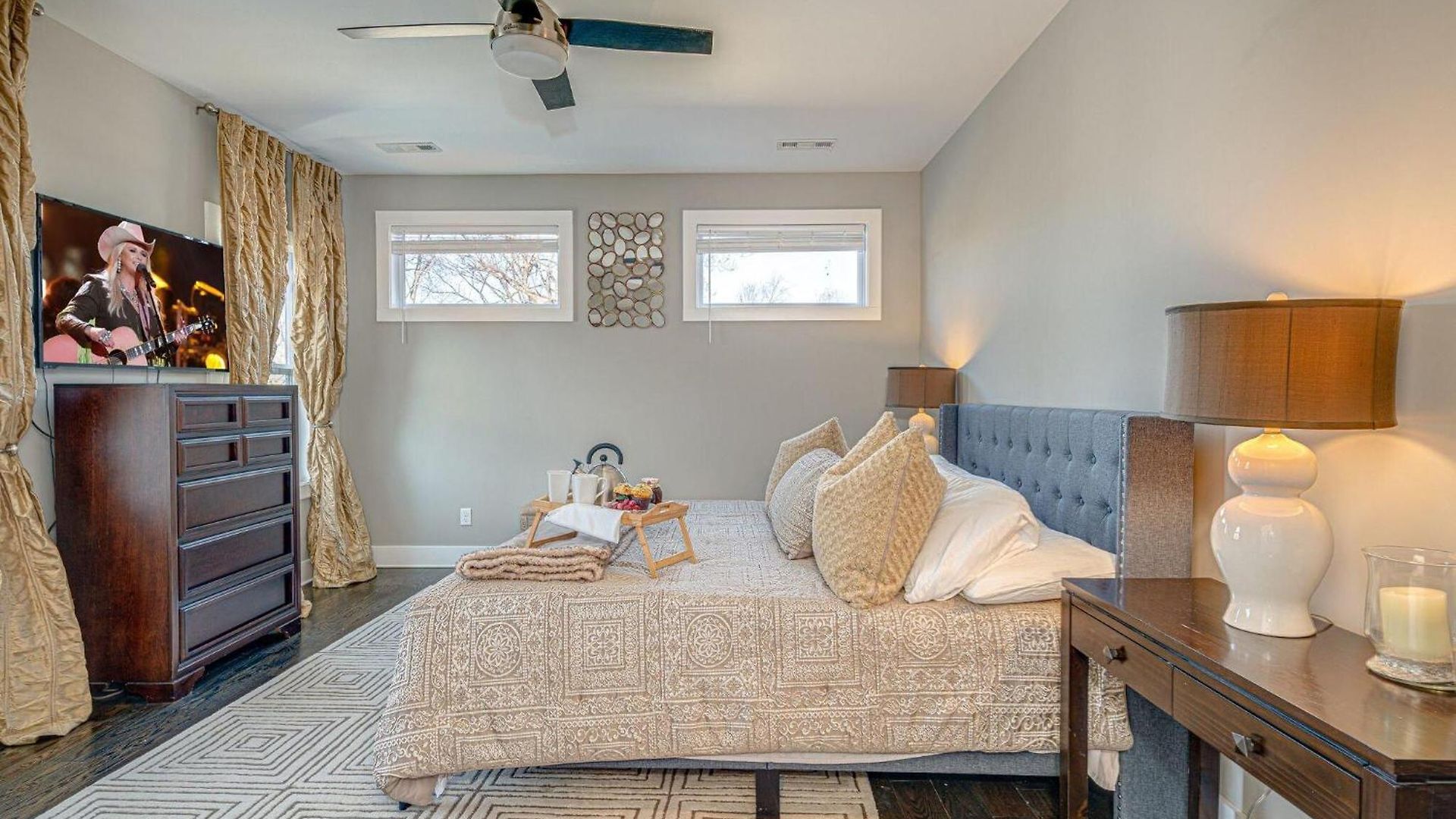 Holiday home Cultured Coach - Music Row - Mins To Downtown *