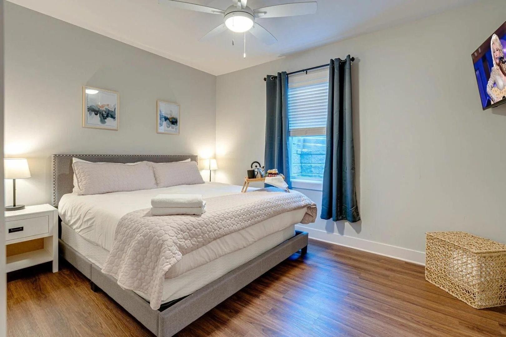 Melrose Mix - Rooftop Deck - 5 Mins To Broadway Holiday home Nashville