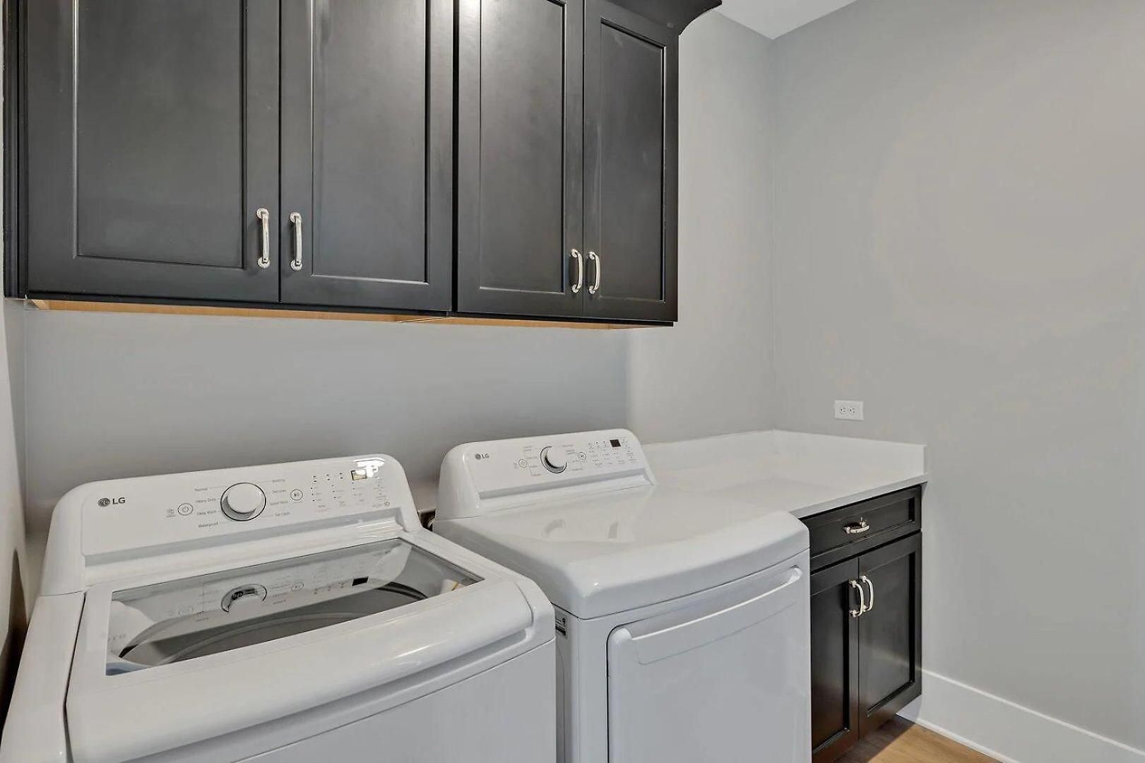 Holiday home Ensemble-4 Unit Combo-8 Mins To Broadway Nashville
