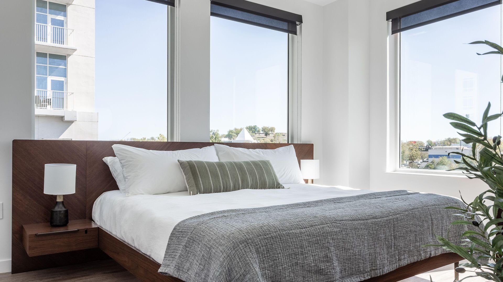 Mint House - The Gulch - Division St 4*