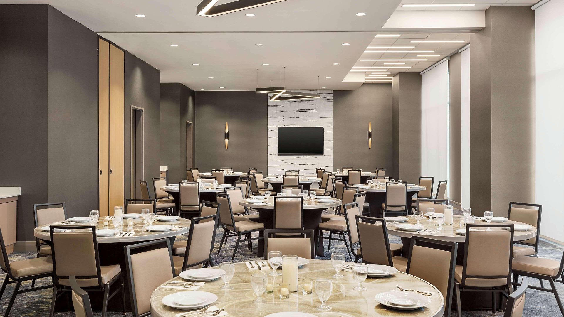 Hilton Garden West End Avenue 3*