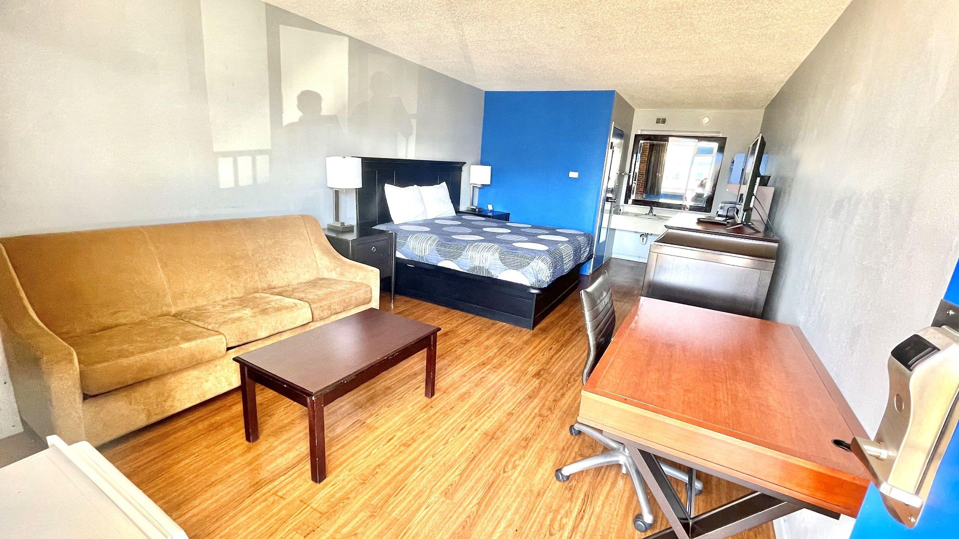 Rodeway Inn- Airport - Downtown - Mexican Restaurant On Site Nashville