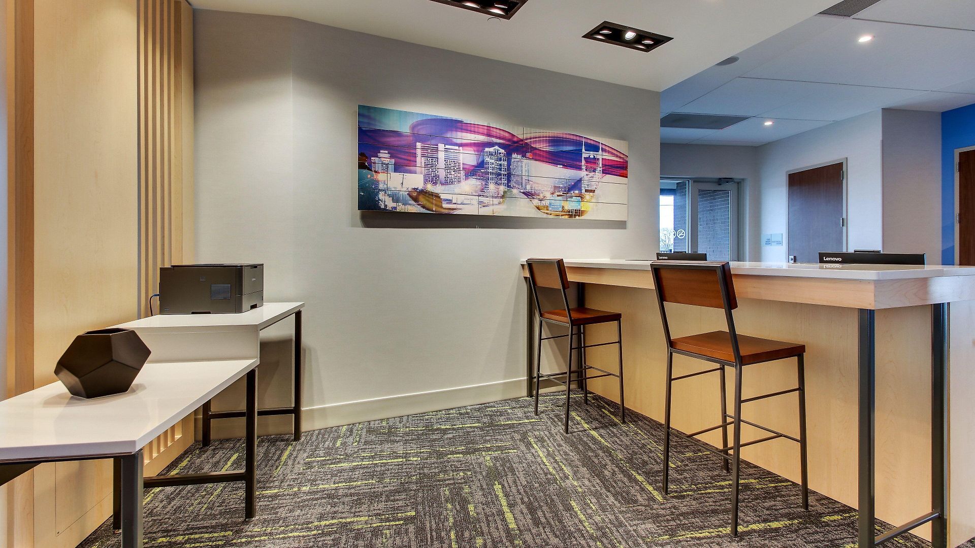 Hotel Express & - Metrocenter Downtown By Ihg Nashville