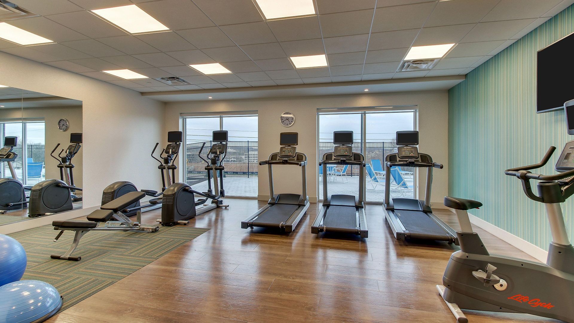 Express & - Metrocenter Downtown By Ihg Hotel Nashville