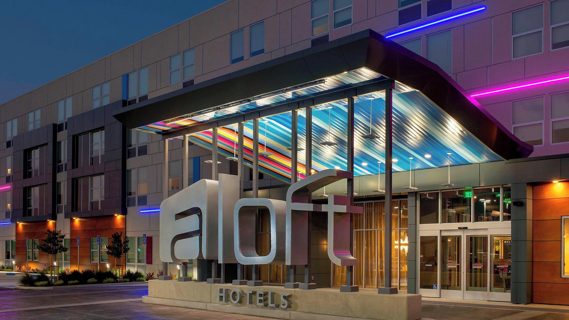 Hotel Aloft By Marriott Airport 3*