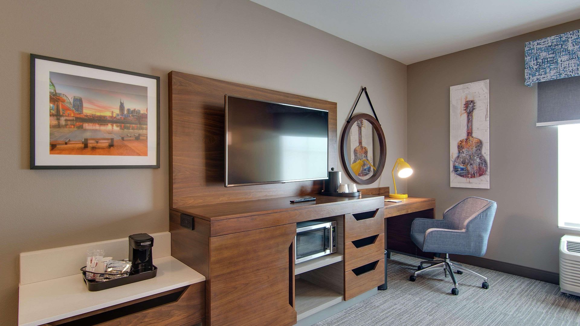 Hotel Hampton & By Hilton North Skyline 3*