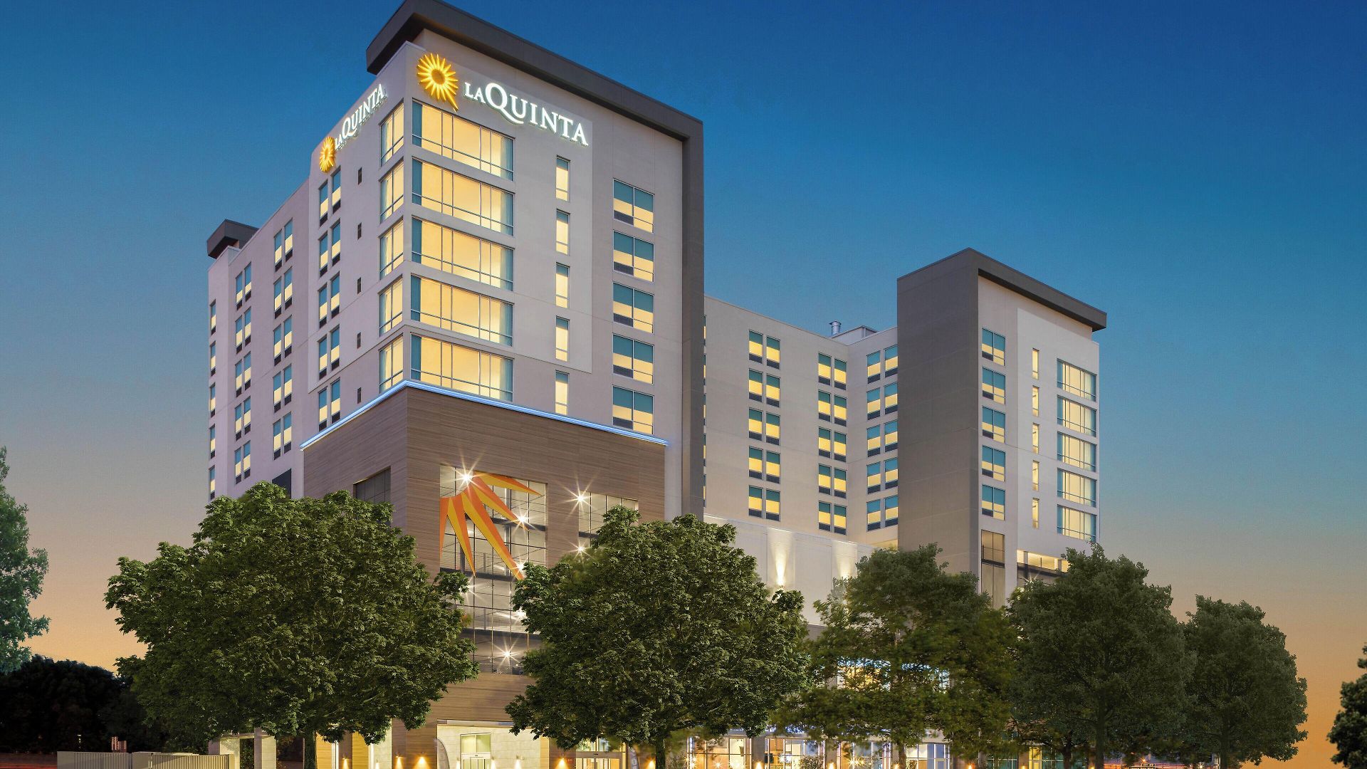 Hotel La Quinta & By Wyndham Downtown Stadium 3*