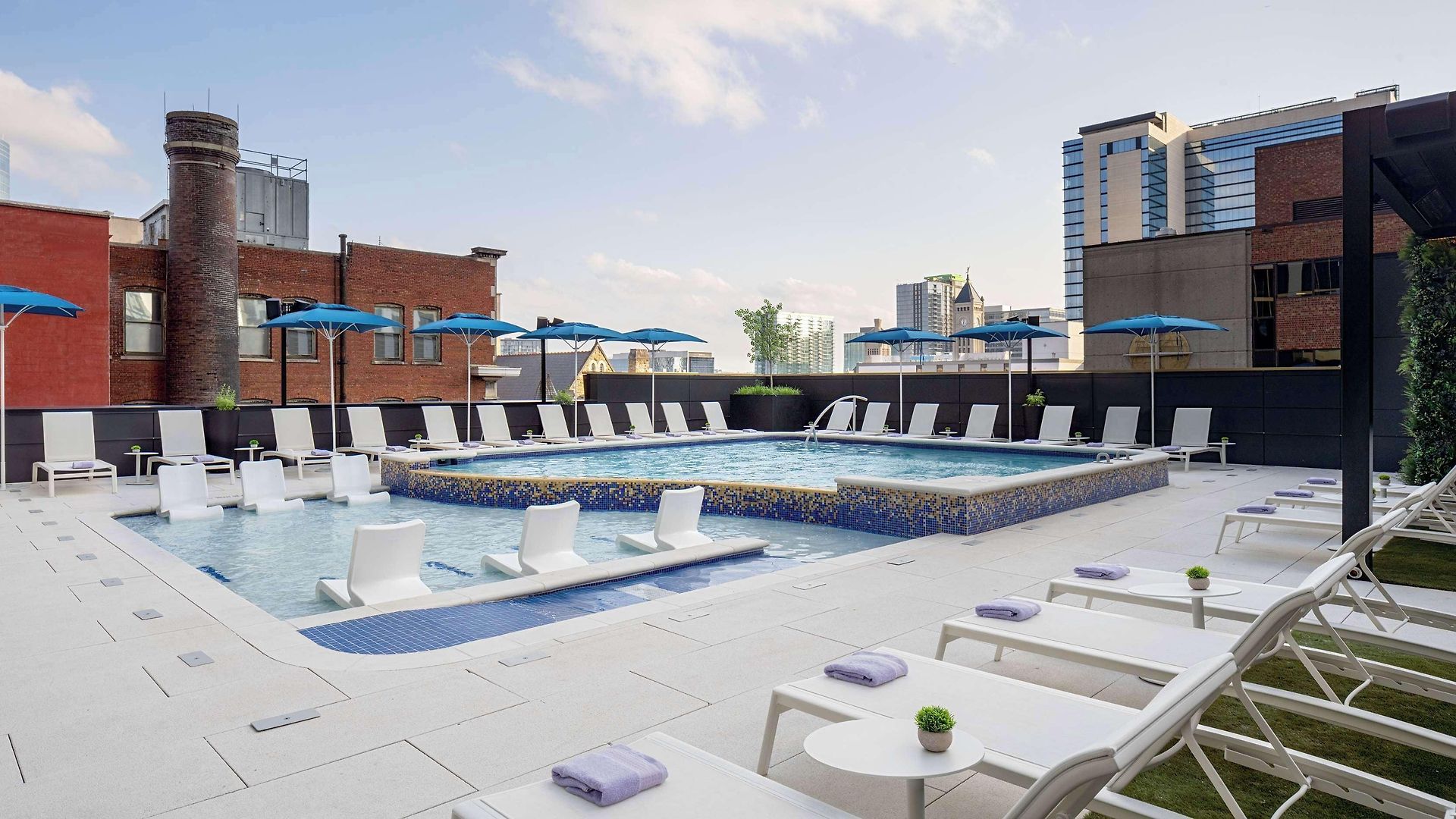 Hotel Tempo By Hilton Downtown