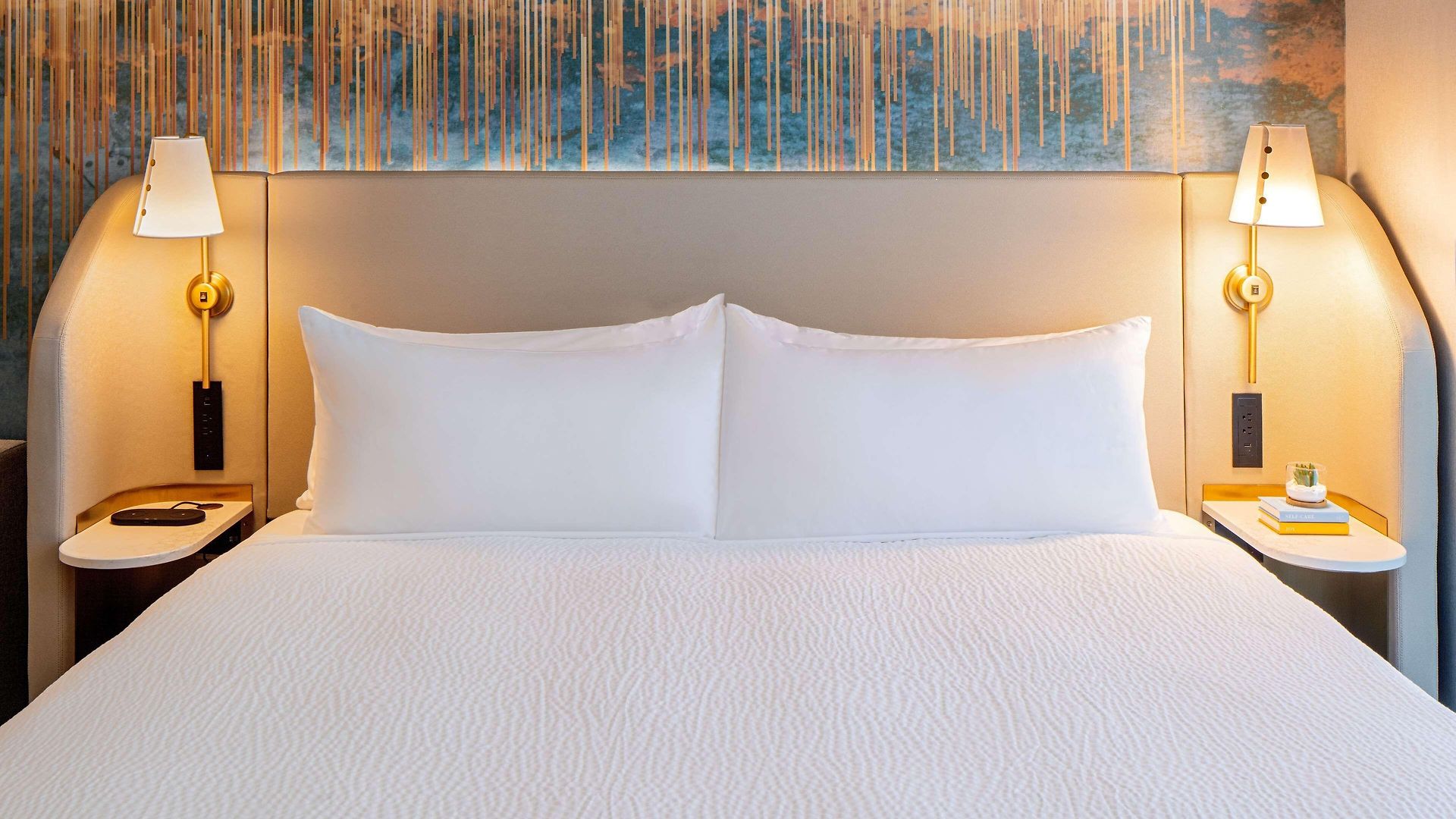 Tempo By Hilton Downtown