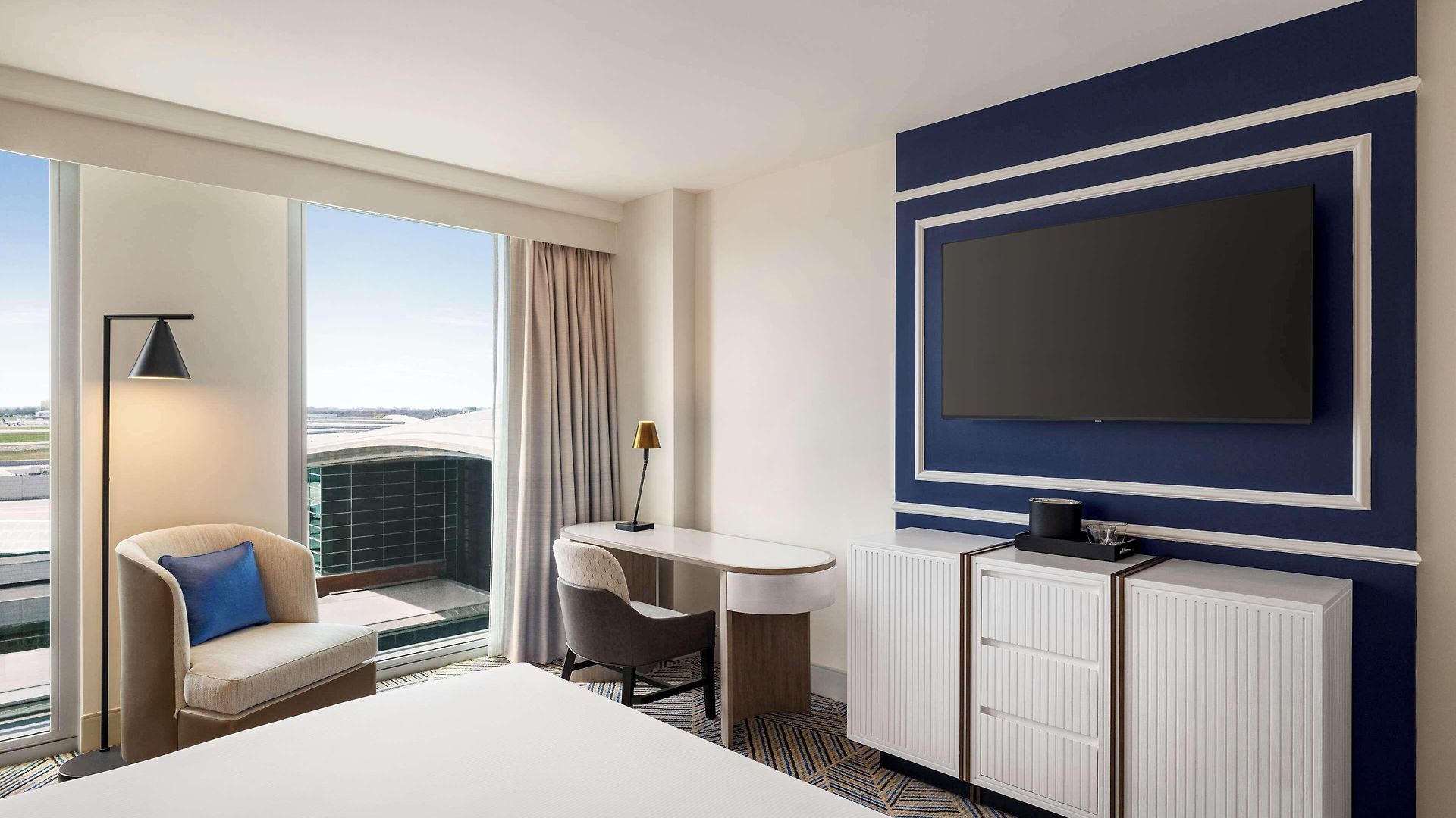 Hilton Bna Airport Terminal