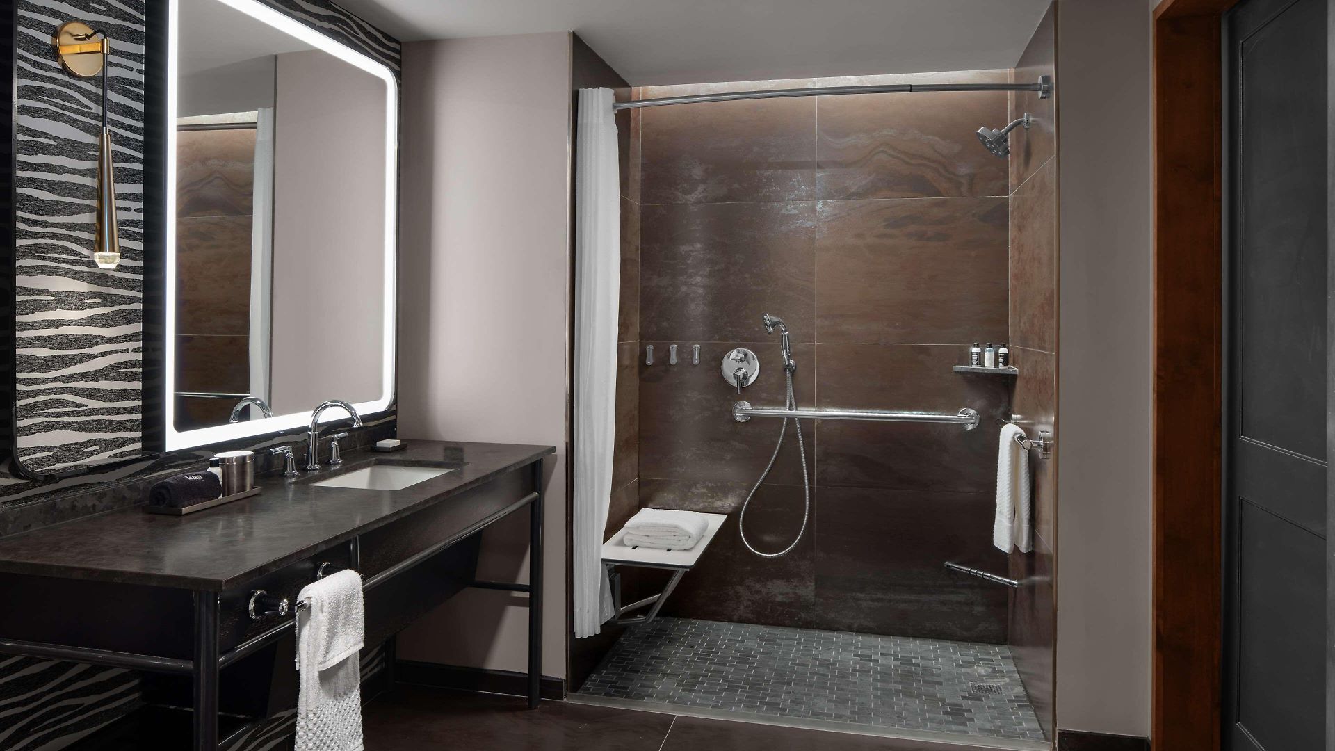 Fraye Nashville, Curio Collection By Hilton 4* Nashville