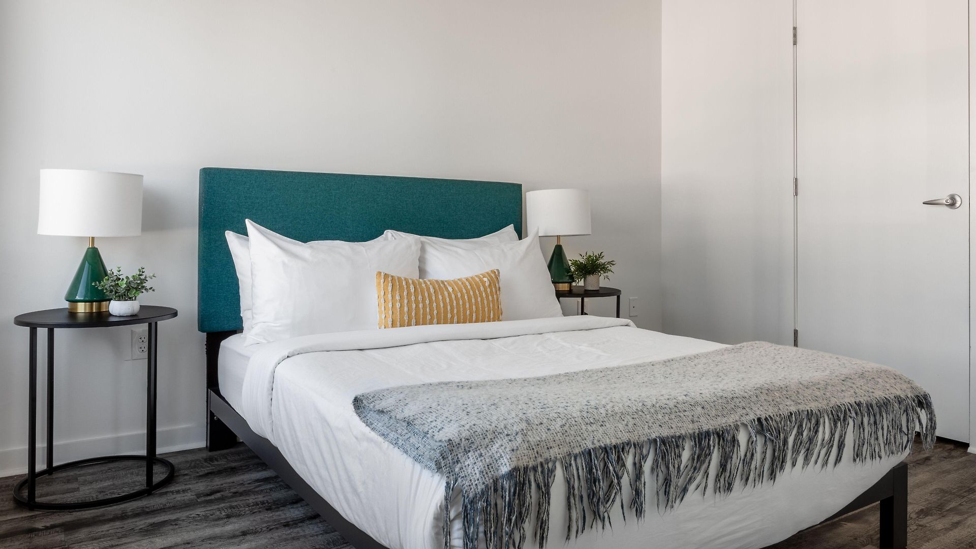 Mint House - The Gulch - 11th Ave S Nashville