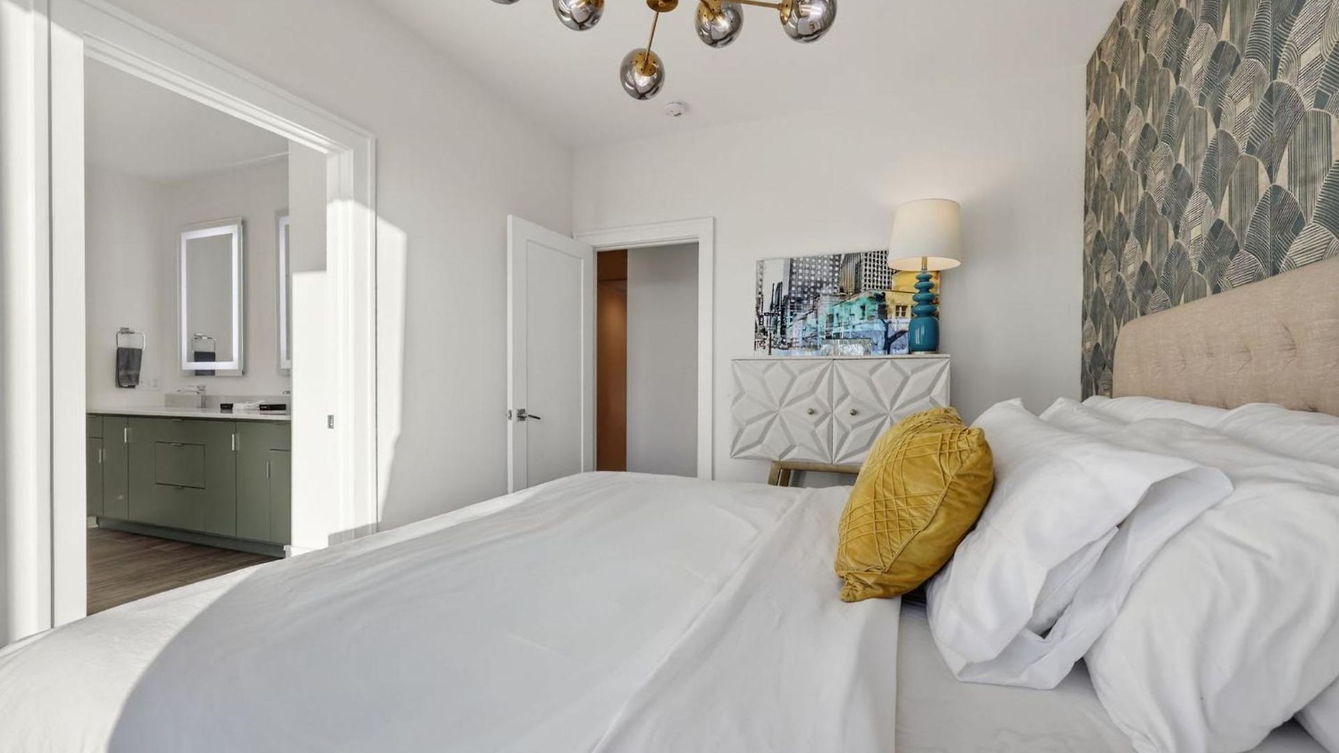 Encore Estates - Sleeps 16 - Two Rooftops With View Holiday home *