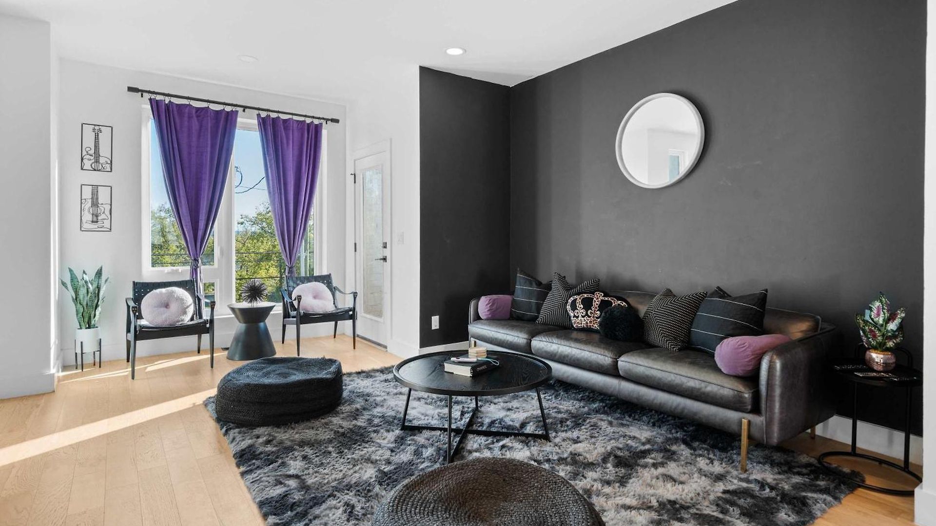 Spacious - 2 Homes, 15 Guests *