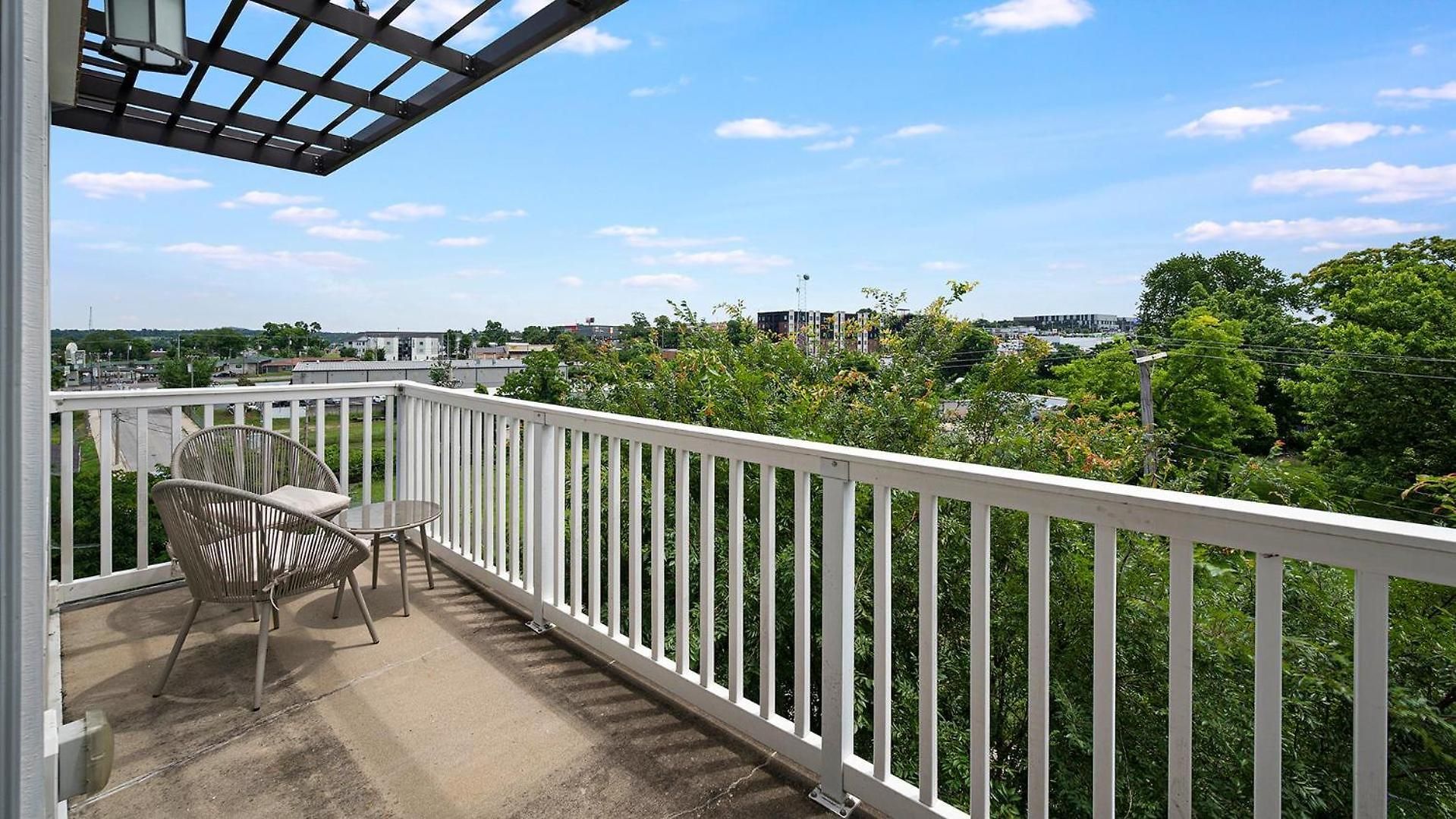 Apartment Landing - The Flats At Walden Grove