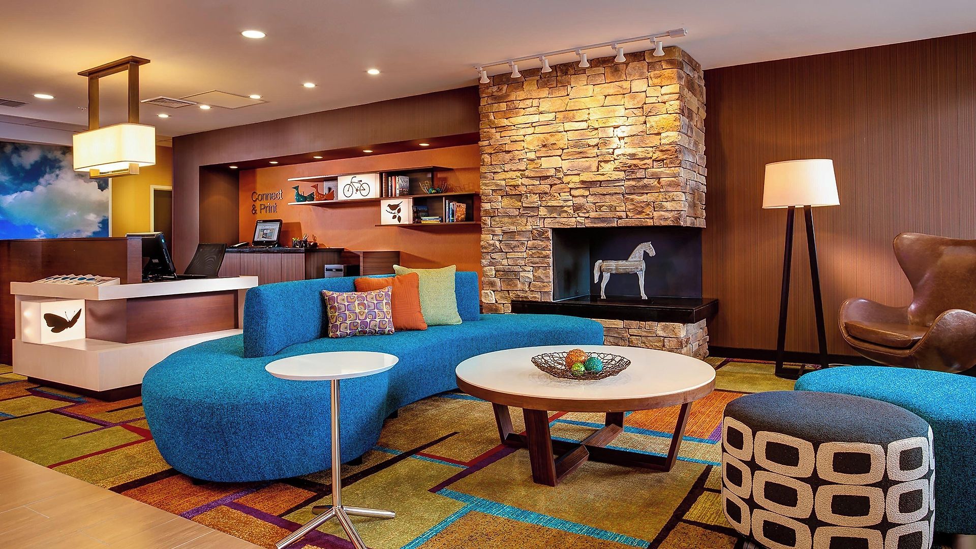Fairfield By Marriott & Bellevue Hotel 3*