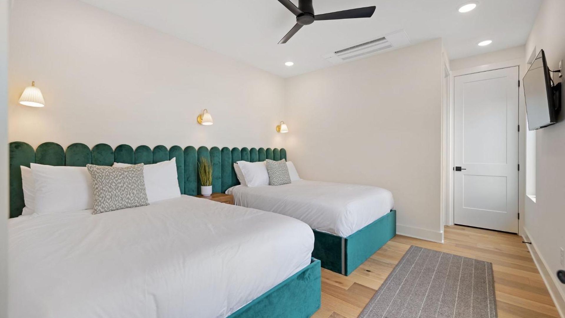 The Chestnut - Brand New Rooftop Skyline Views Holiday home Nashville