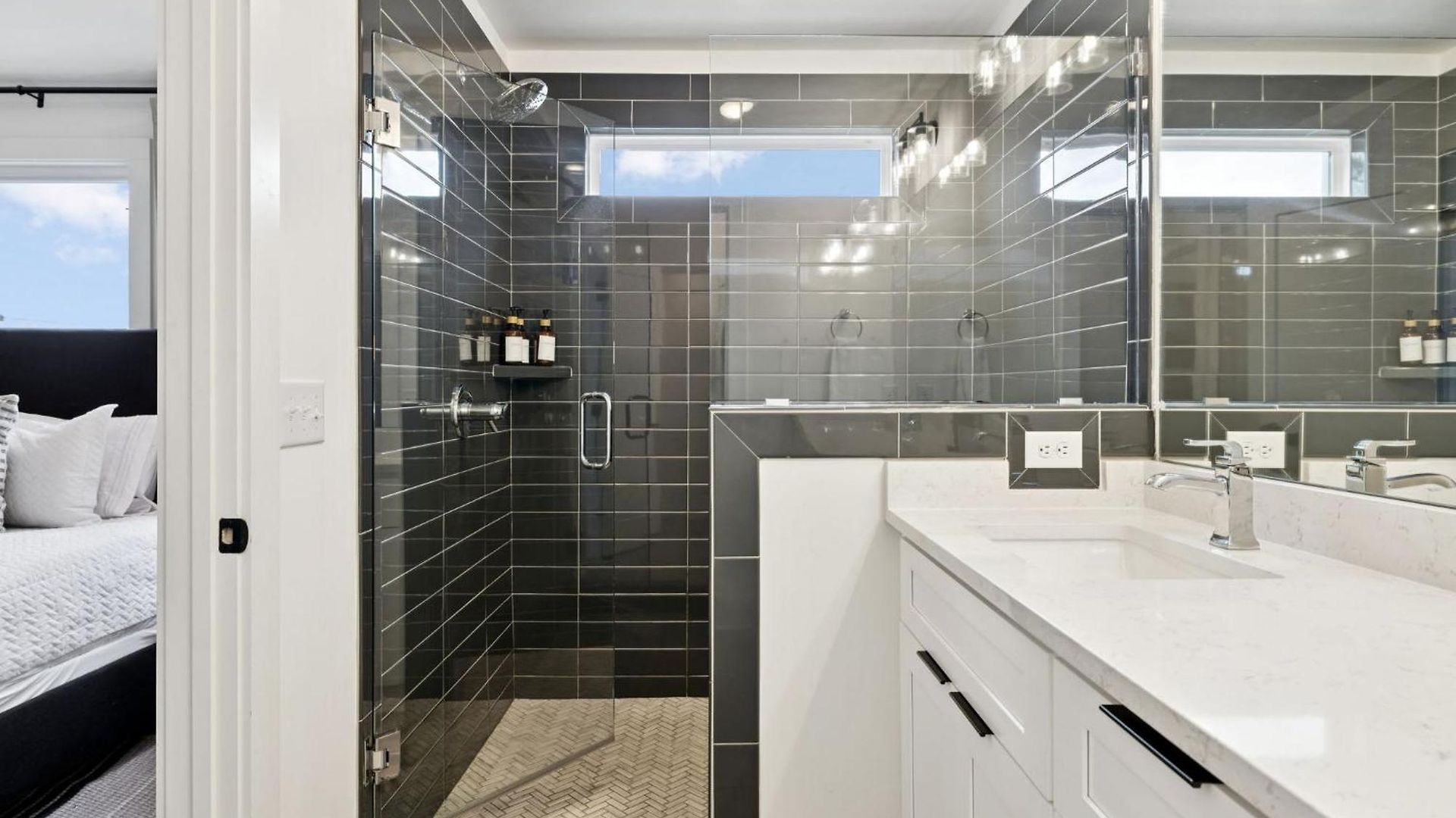 New Nash Modern Luxurious Space W Rooftop Views Nashville