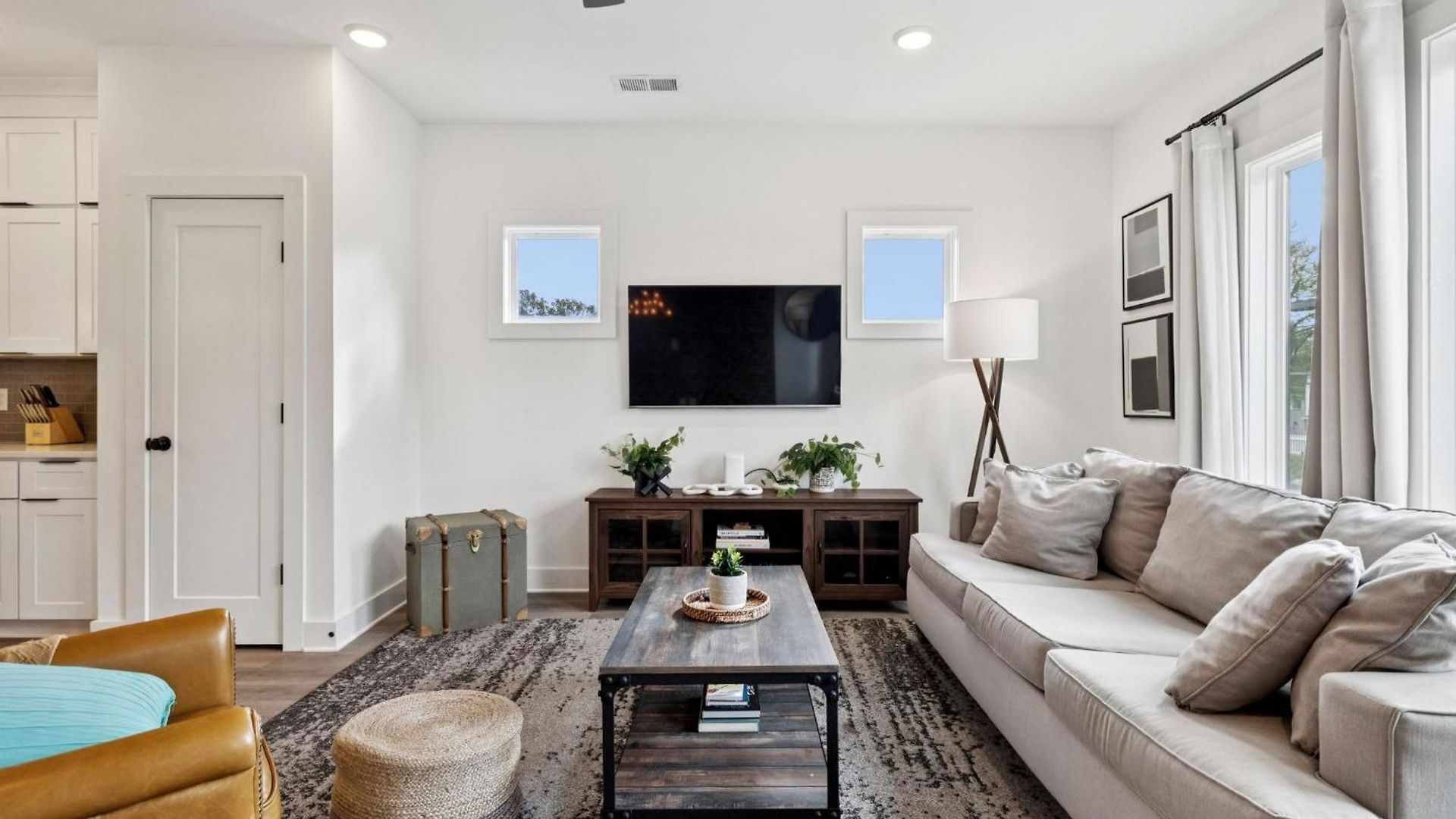 New Nash Modern Luxurious Space W Rooftop Views Nashville