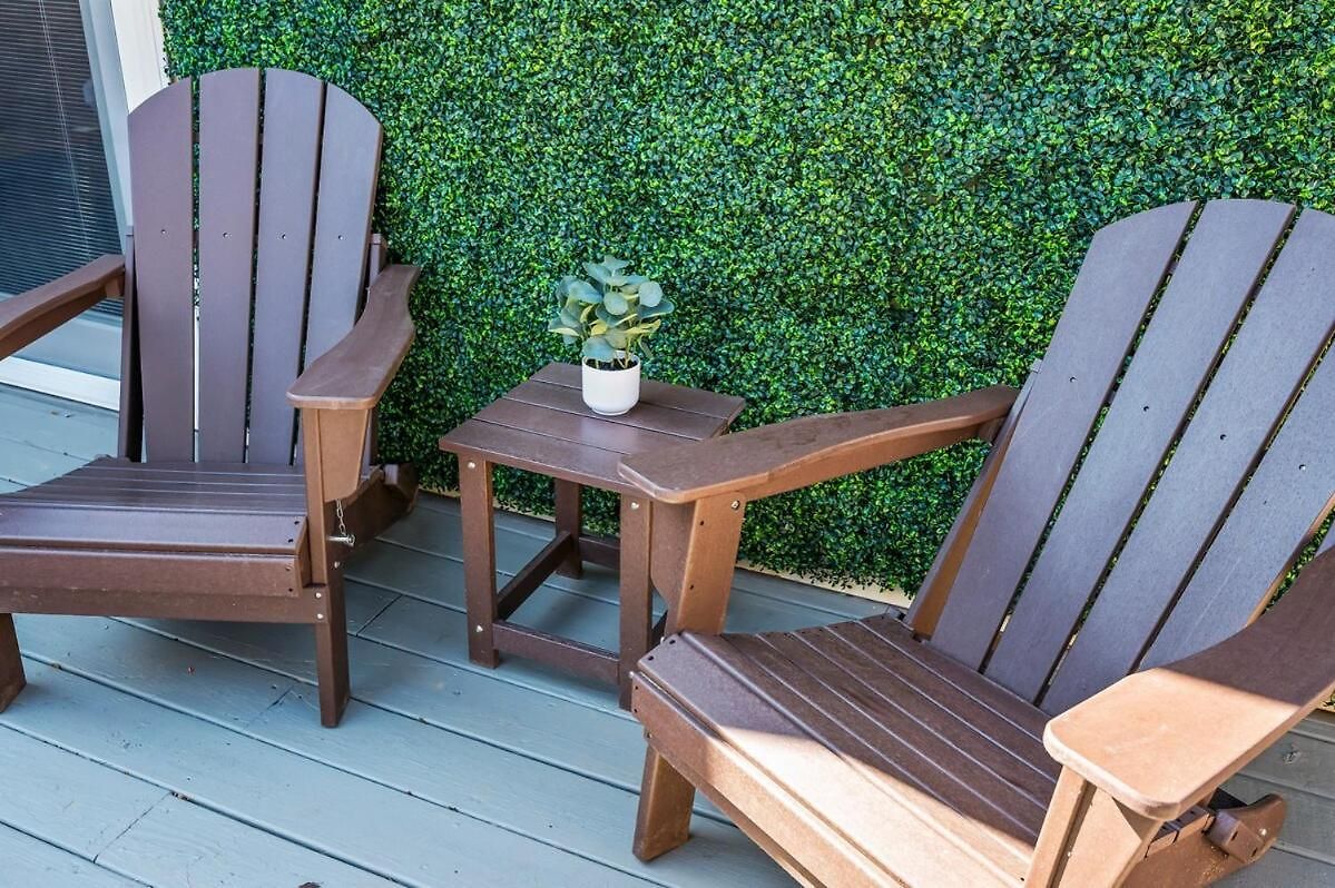 Cozy Ranch Retreat-large Deck & Yard-10 Mins To Downtown Holiday home