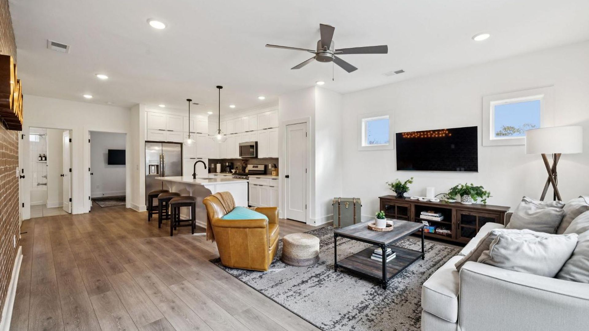 New Nash Modern Luxurious Space W Rooftop Views Holiday home Nashville
