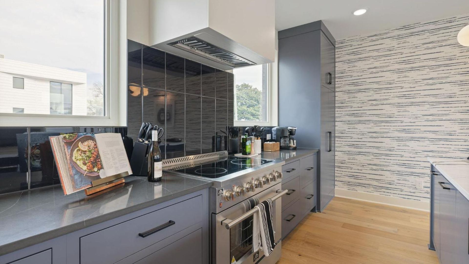 The Ashford - Brand New Gem Walk To Weho Holiday home Nashville