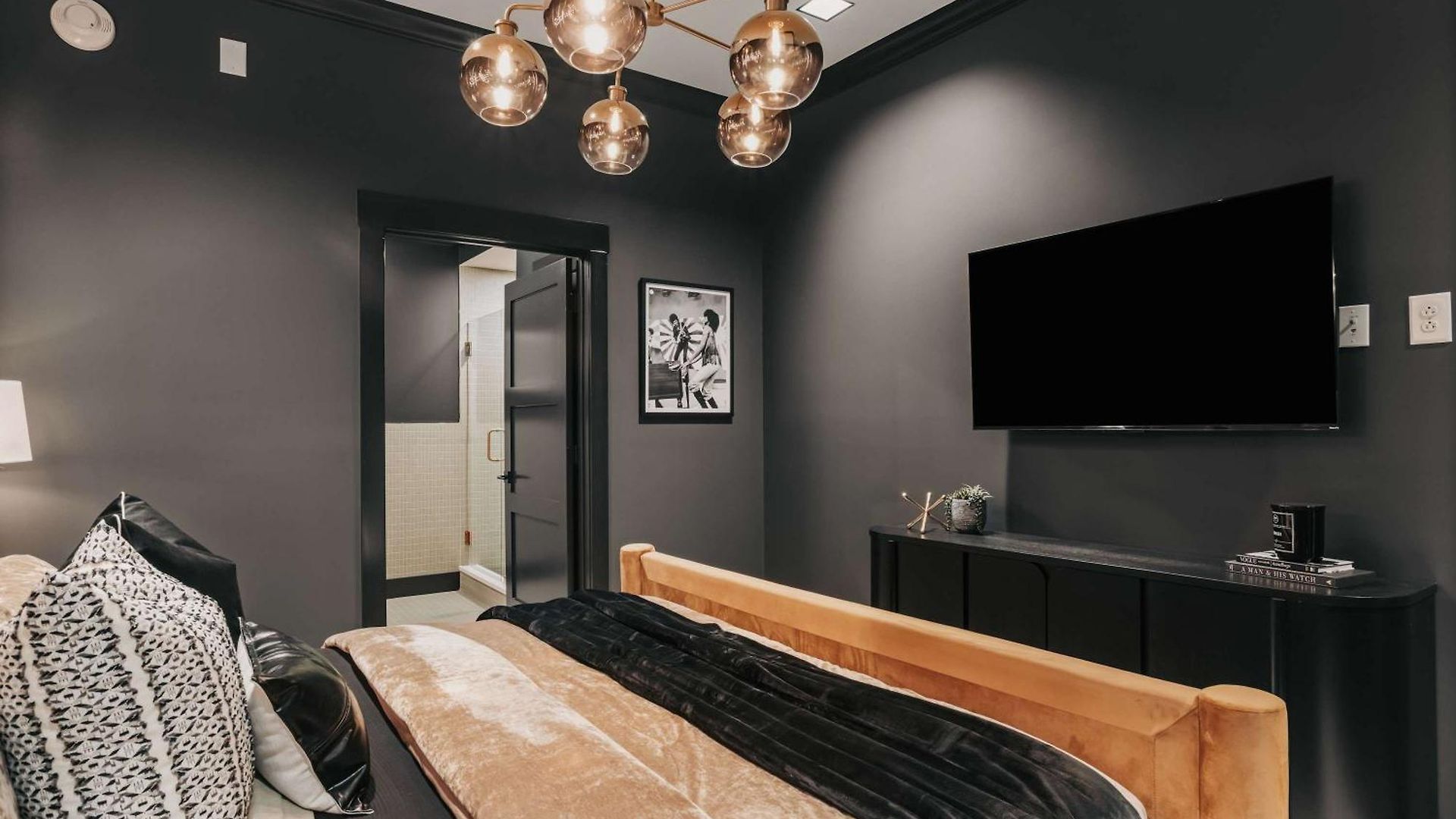 Starr Piano - Highball And Bellamy - 8 Bedroom